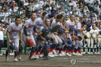 한국계 교토국제고, 3년만에 고시엔 4강…한국어 교가 일본 전역 중계