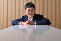‘개그맨’ 고명환, ‘노벨상’ 한강과 나란히 교보문고 선정 ‘올해의 작가상’