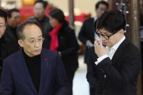 국힘, 의총서 내각 총사퇴·국방장관 해임 공감대…尹 탈당 의견 더 듣기로