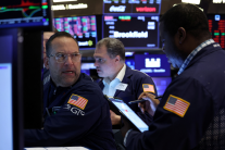 미국 증시, 기록적 폭등 하루만에 급락…중국관세 재산정에 나스닥 4%↓