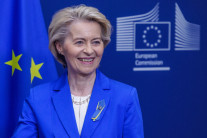 EU, 美철강관세 보복 90일 보류…트럼프 조치에 화답