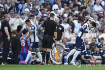 손흥민 8경기만에 복귀했지만…토트넘, 팰리스에 0-2 완패