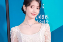 아이유, 또 ‘생일 기념’ 2억 기부…올해만 5억 넘겼다