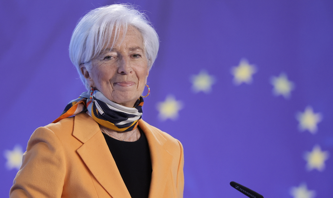 유럽중앙은 총재 “불확실성 속 달러 약세는 미국 경제정책 신뢰상실 탓” |