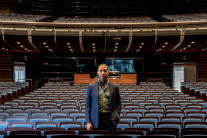 193㎝ 흑인 지휘자 “사람들은 힙합 할 거 같다지만…클래식으로 세계의 장벽 깨고 싶다” [인터뷰]