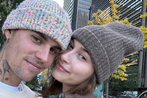 저스틴 비버 아내 화장품 사업하더니…3년 만에 ‘10억달러’ 돈방석