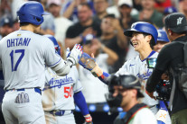김혜성, MLB 선발 데뷔전서 날았다…멀티히트·타점·득점·도루 “오타니 축하 기뻐”