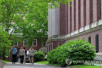 “재입국 거부될라”…미국 유학생들, 방학에도 귀국 안한다