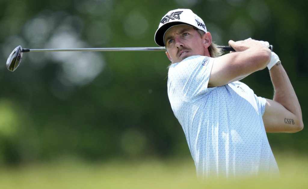 제이크 냅이 로켓클래식 2라운드 5번홀에서 드라이버샷을 하고 있다. [AP=연합]