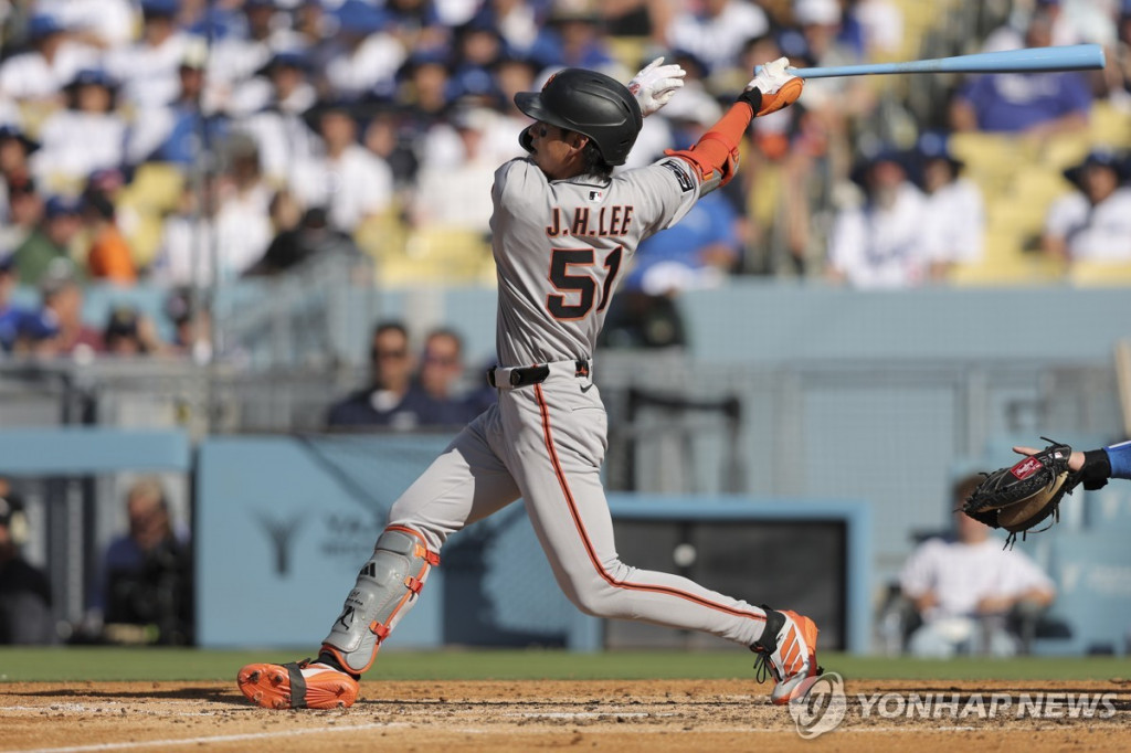 이정후의 3루타 타격 [AP=연합]