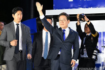 외신 “대통령 된 소년 노동자…소송·군인·괴한도 못 막아”