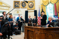 “역겹고 혐오스럽다” ‘트럼프와 결별 4일째’ 머스크, 트럼프 감세법안 노골적 비판