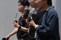 성인들이 가장 많이 마셨다…1위 등극한 ‘국민 음료’는?