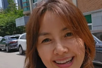 사망설에 분노한 여배우 “지인도 울면서 연락, 유튜브서 연예인 많이 죽어”