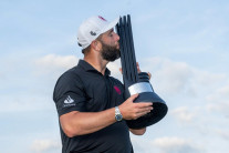 존 람 지난 1년간 1억200만달러 벌었다…남자 골프선수 수입 1위