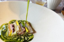 된장 캐러멜 바른 머랭이라니…레스토랑 비채나서 맛본 ‘발효’ [식탐]