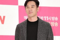 엄태웅, 9년 만에 배우 복귀…아내 윤혜진 “기적같은 순간”
