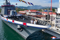 북한, 좌초했던 신형 구축함 ‘강건호’ 진수