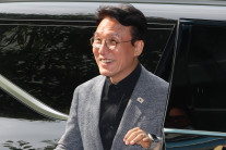 김민석 총리 후보, 칭화대 석사학위 논란에 출입국·비행편 기록 공개