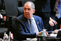 러시아 외무장관, 북한 원산 도착…방북 일정 시작