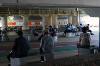 늙는 것도 서러운데…씻어도 나는 노인 냄새 ‘이것’ 먹으면 사라진다고?