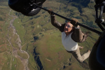 미션 임파서블 8, 한국영화 ‘야당’ 제쳤다…337만8천명 관람