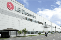 여기저기 트럼프 ‘지뢰밭’…삼성·LG 실적 좌우할 ‘8월 1일’ [비즈360]