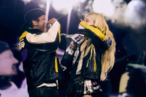 브루노 마스 “로제 덕에 빚 거의 다 갚았다”…LA공연 후 소감 남겨