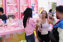 미국 온라인 홀린 K-뷰티 “이젠 오프라인”