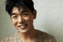 ‘케데헌’ 이어 K-팝 연습생…하이브, 파라마운트와 손 잡고 영화 제작