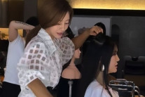 ‘이혼 2번’ 쥬얼리 이지현, 미용사 됐다…“8번만에 국가자격증 합격”