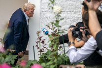 트럼프 “한국 관세 논의 내일 끝나나” 질문에 “안 끝나”