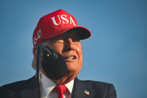 “트럼프, CEO들에 중국 동행 물었다”…10월 APEC기간 방중 가능성↑