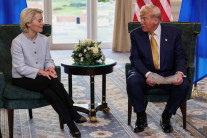 미·EU ‘15％ 관세’ 타결…반도체 장비 등 상호무관세