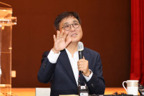 최휘영 문체부 장관 취임…“K-컬처 300조원·3000만 관광 시대 열겠다”