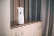 “당장 침대에서 치워라”…의사가 경고한 무시무시한 일상용품 3가지