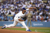 베테랑이 살렸다…커쇼, 6이닝 1실점 호투로 다저스 샌디에이고 눌러