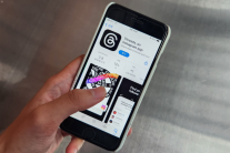 “요즘 20대 이걸 왜 써?” 무시했는데…순식간에 540만명 ‘우르르’ 몰렸다