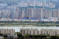 서울집 사들인 외지인 한 달 새 8% 줄었다…‘실거주 의무’ 대출규제 여파 [부동산360]