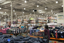 “주가는 오르는데 미국 경제 이상신호” 경고…소비자 지갑 굳게 닫혔다