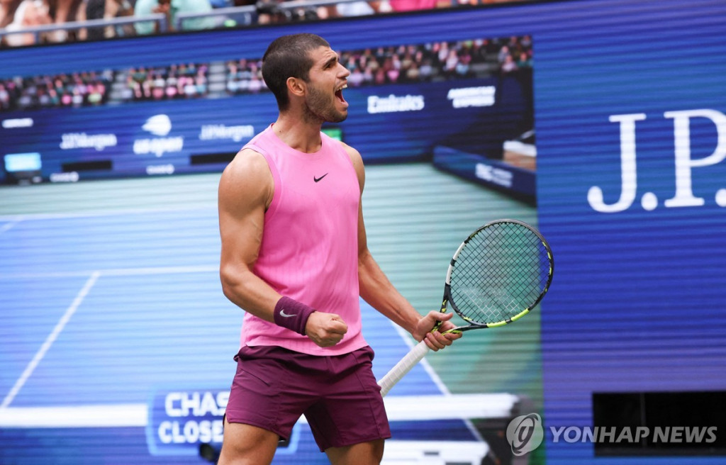 결승 진출 확정하고 포효하는 알카라스[AFP=연합]