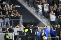’3경기 연속골’ 손흥민 “LA한인 커뮤니티 큰 힘…더 특별해요”