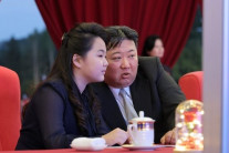 “김정은 딸 김주애, 후계자 인지시키는 단계”