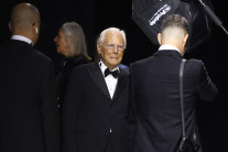 ‘우아함의 황제’ 아르마니 유품도 휘황찬란…누구에게 무엇 남겼나