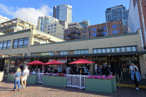 잠 못 든 시애틀 새벽, 스타벅스 세계 1호점, 설레는 오픈런..“워싱턴주 가을은 커피의 계절”[함영훈의 멋·맛·쉼]