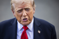 트럼프 “외국 기업 투자 위축 원치않아…미국인들 훈련시켜주길”