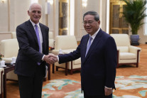 미 하원 대표단 6년 만에 중국 방문…리창 총리 만나