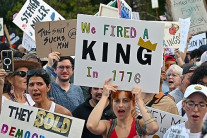 셧다운·이민단속·군투입 여파 속…미 전역 18일 반트럼프 시위