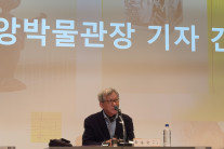유홍준 국립중앙박물관장 “관람객 분석 후 박물관 유료화”…보존과학센터로 도약