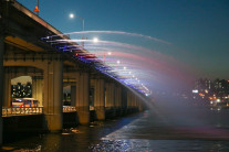 “고터에서 쇼핑하고 한강 가서 분수쇼?” 또 하나의 서울 명소가 생겼다 [세상&]